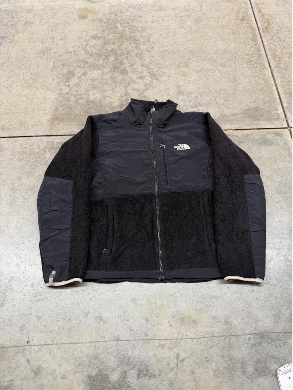 vintage the north face black and white denali fleece jacket size medium WOMENS